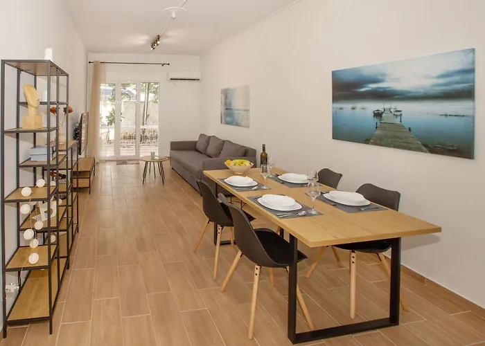Beautiful Apt Near The Sea By Ghh